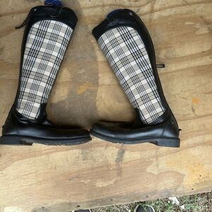 BAKER PLAID TUFF RIDER SIZE 10